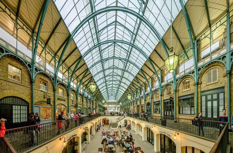 Covent Garden Market building and piazza