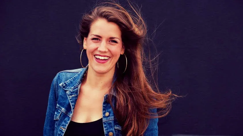 Maddy Anholt
